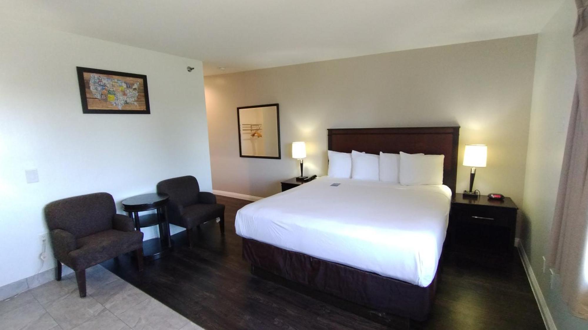 Baymont By Wyndham Ontario Hotel Luaran gambar